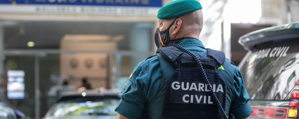 Agentes de la Guardia Civil durante un servicio; información para preparar la oposición desde Algete, Madrid, Comunidad de Madrid